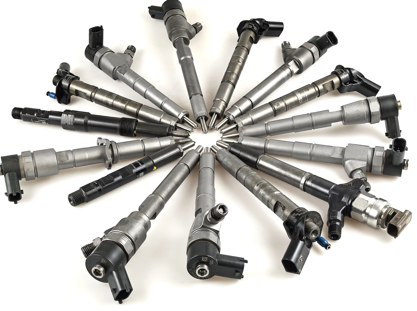 wtryskiwacze piezoelektryczne, elektromagnetyczne wtryski common rail