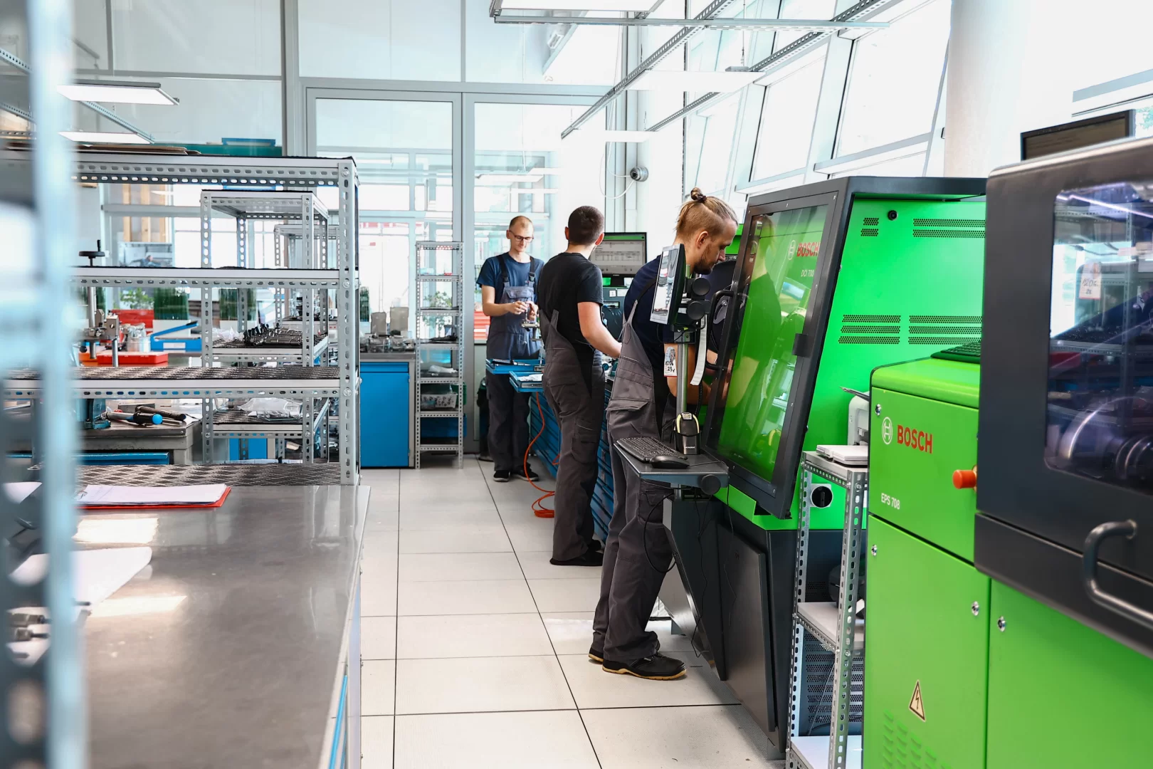 Pracownia regeneracji wtrysków Serwis regeneracji wtryskiwaczy Bosch