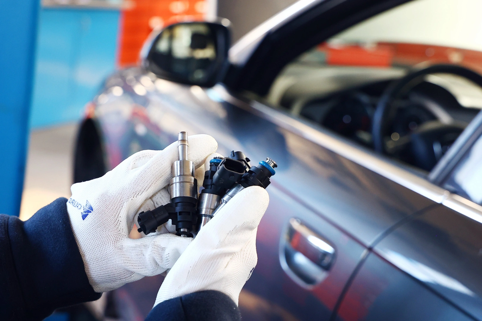 Diagnostyka wtryskiwacza Renault Captur II Wtryskiwacz benzynowy Renault Captur II przygotowany do diagnostyki w pracowni