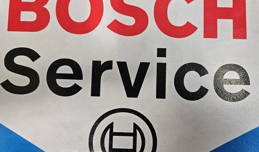 Jakie są zalety regeneracji wtrysków Common Rail w autoryzowanym serwisie?