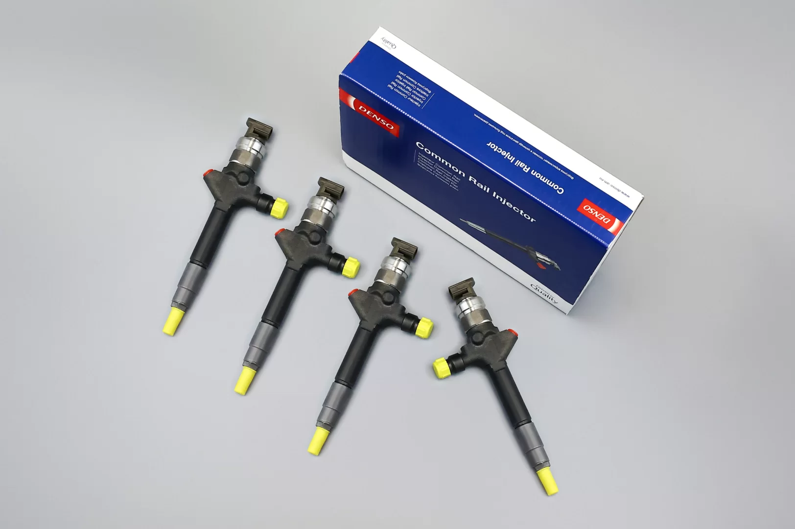 Komplet wtrysków Denso 095000-6110 Denso komplet wtryskiwaczy