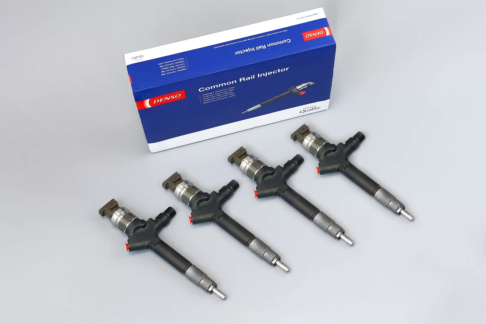 Komplet wtrysków Denso 095000-8290 Denso komplet wtryskiwaczy