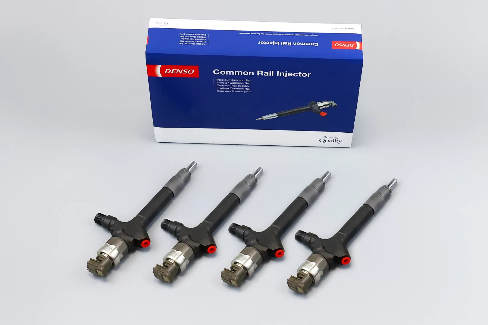 Wtryskiwacz Denso 23670-59045 Toyota LAND CRUISER 200 4.5 D4-D Komplet wtryskiwaczy Denso