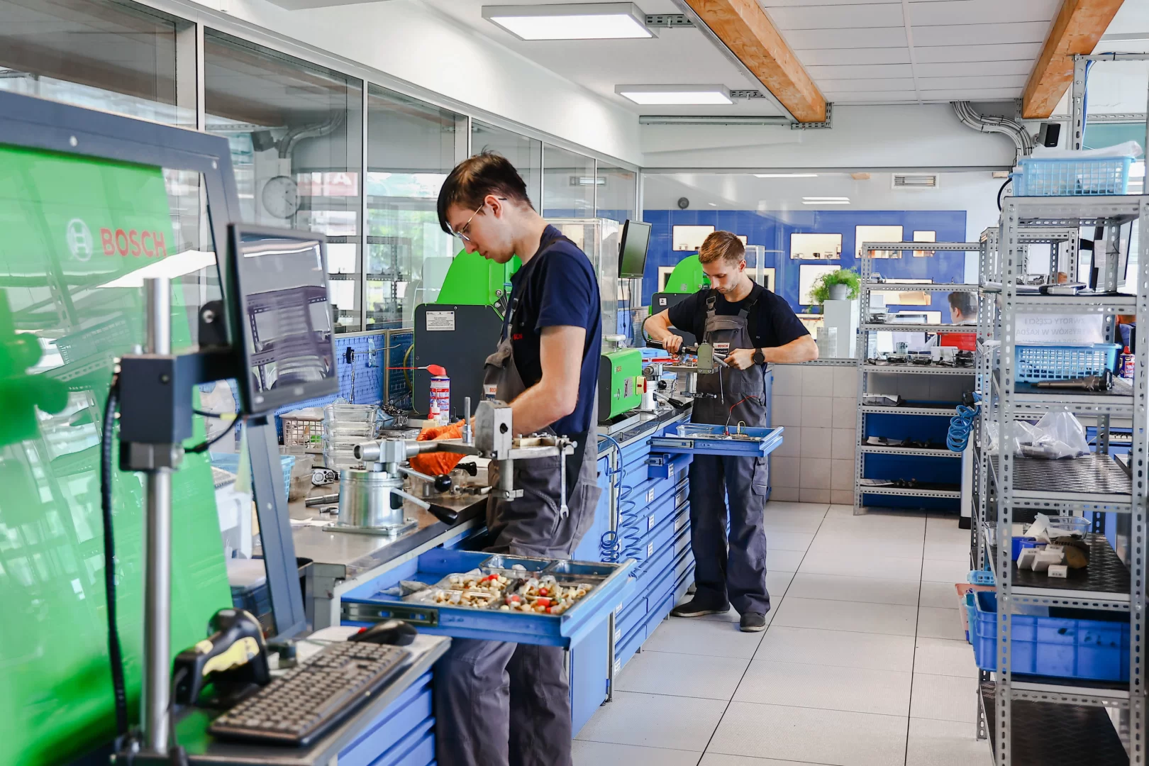 Pracownia wtrysków Pracownia regeneracji wtryskiwaczy