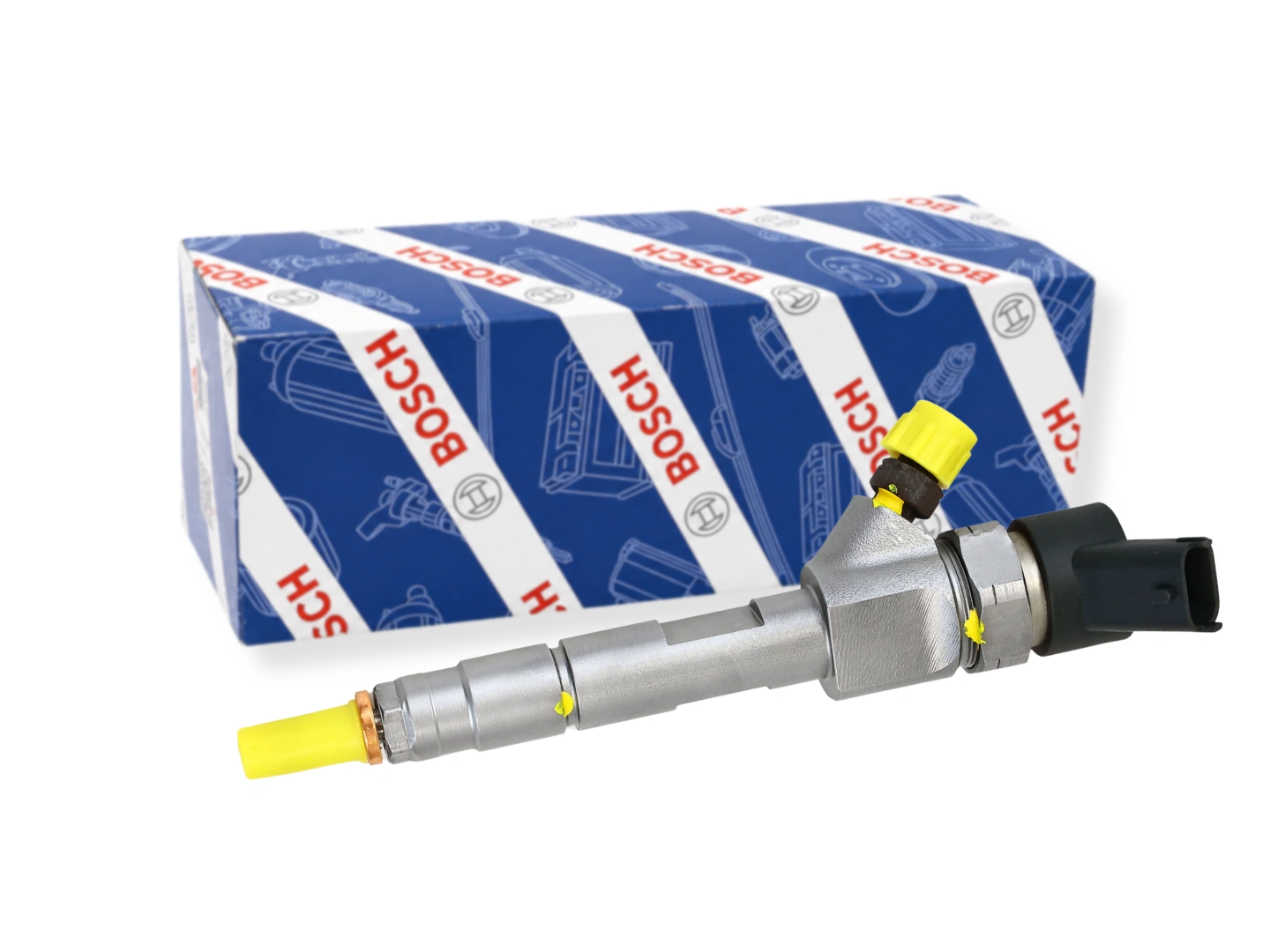 Pojedynczy wtryskiwacz Common Rail Pojedynczy metalowy wtryskiwacz Common Rail z czarnym złączem elektrycznym i żółtą zaślepką na białym tle