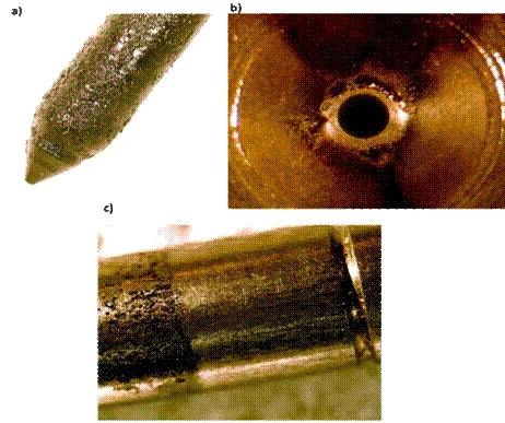 uszkodzony wtryskiwaczy cr pod mikroskopem