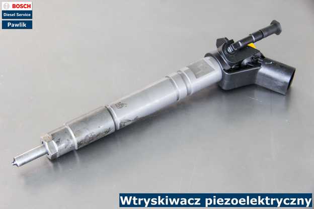Wtryskiwaczy piezoelektryczny Wtryskiwacz piezoelektryczny na stole pracowni regeneracji